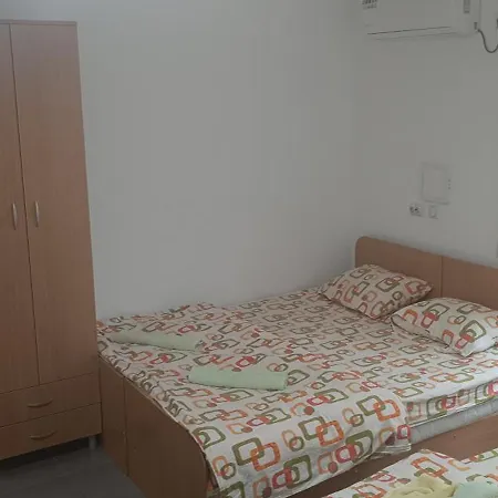 بيت ضيافة Isakovic Centar *