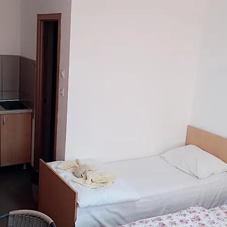 Isakovic Centar بيت ضيافة *